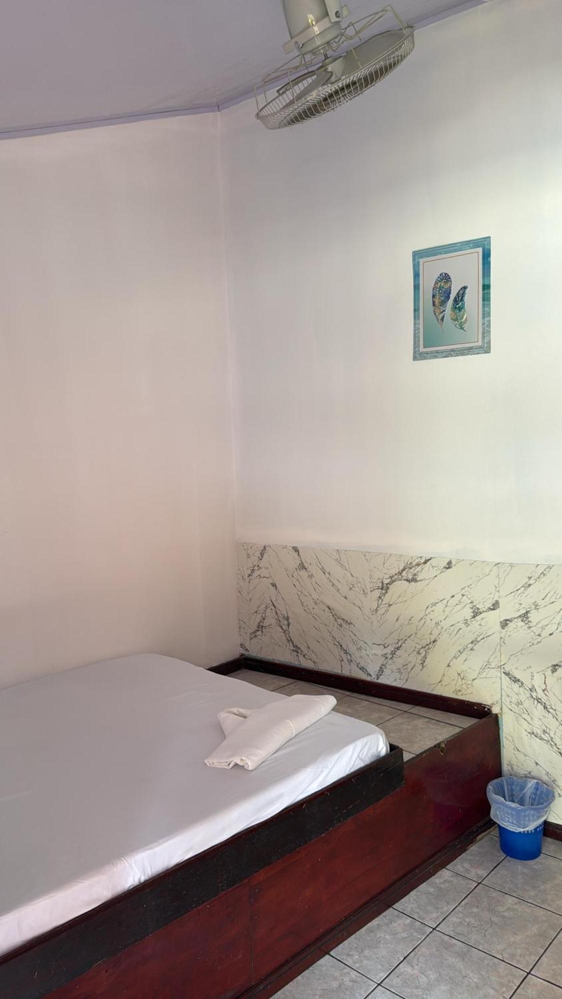 Costa Linda Art Hostel Manuel Antonio Kültér fotó